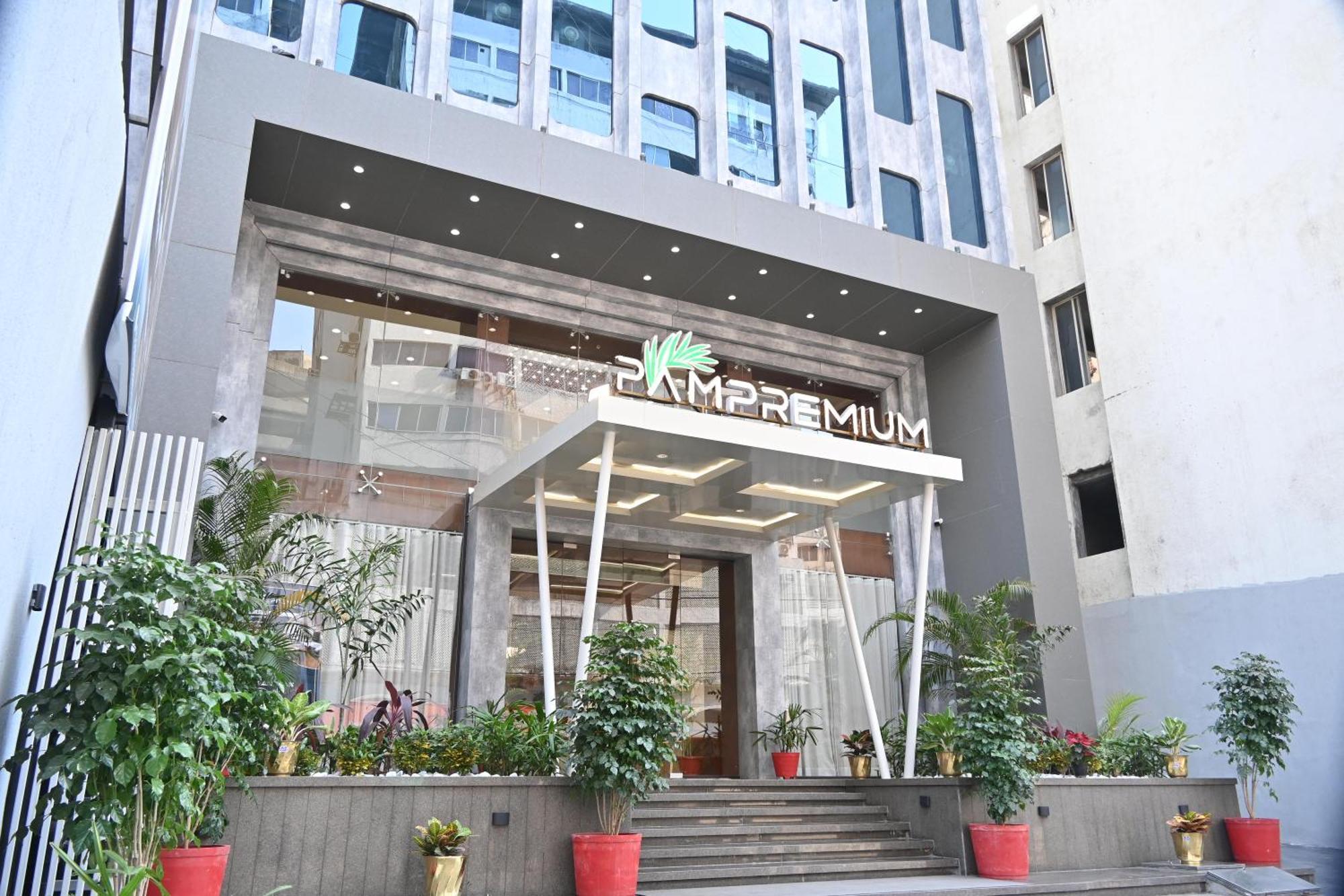 Pam Premium Hotel Vadodara Eksteriør billede