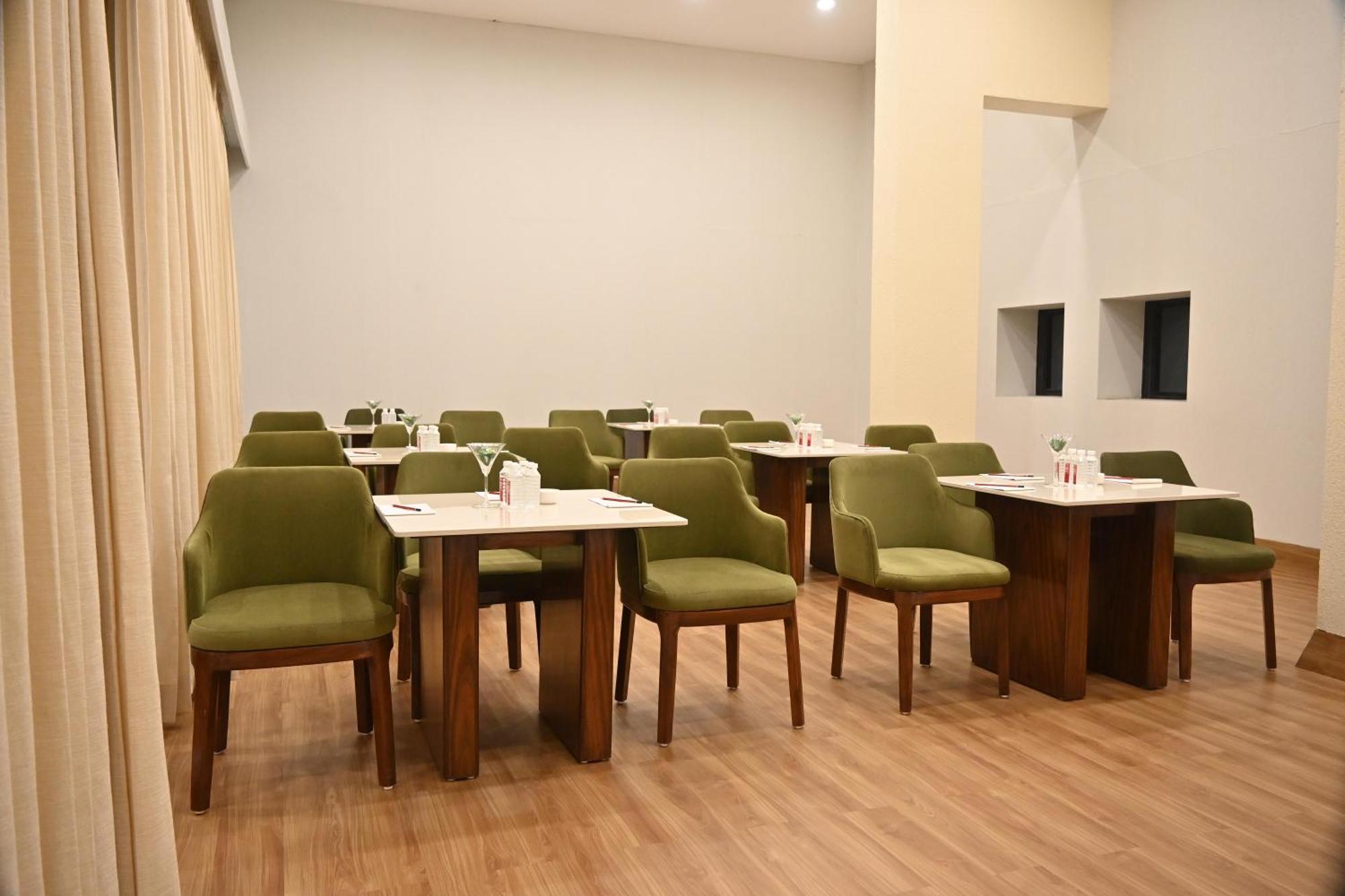 Pam Premium Hotel Vadodara Eksteriør billede