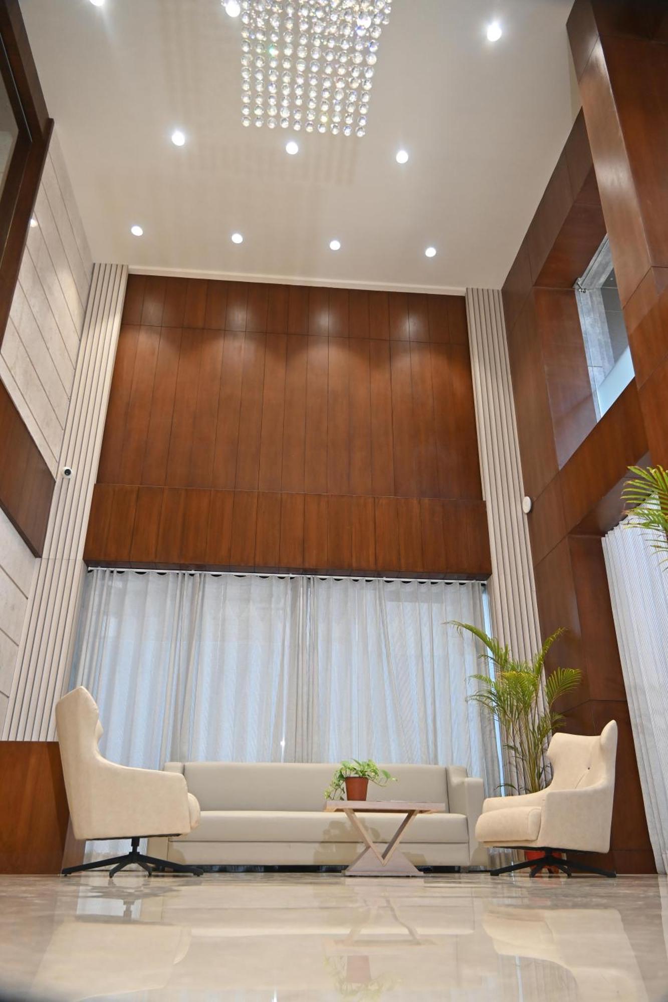 Pam Premium Hotel Vadodara Eksteriør billede